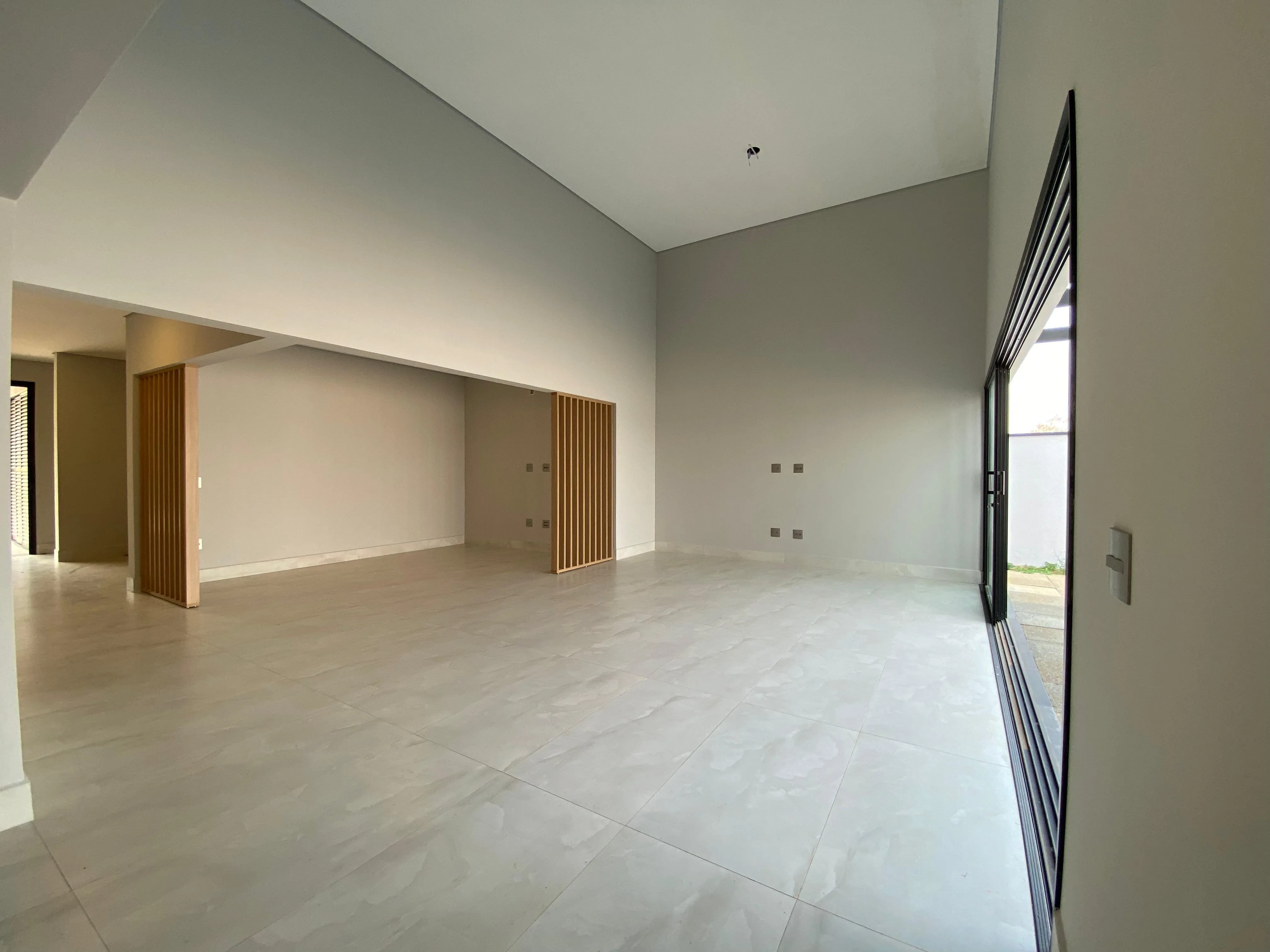Imagem Linda Casa no Alphaville 3