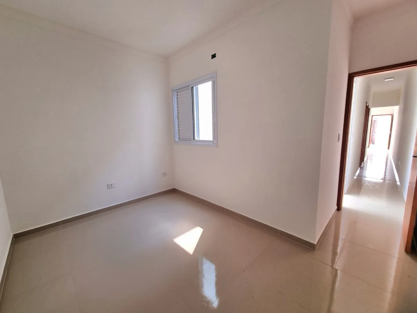 Imagem Casa Térrea com Terraço, 2 Dormitórios, Área Gourmet e Localização Central - Conforto e Lazer em um Só Lugar