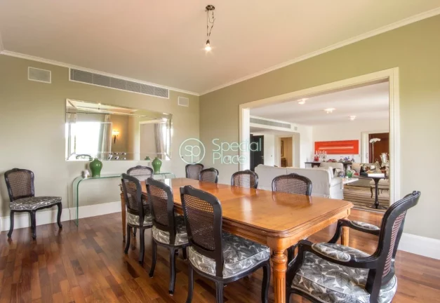 Imagem Excelente apartamento com 367m² na melhor rua do Jardim Guedala. Ótima planta com ambientes amplos...