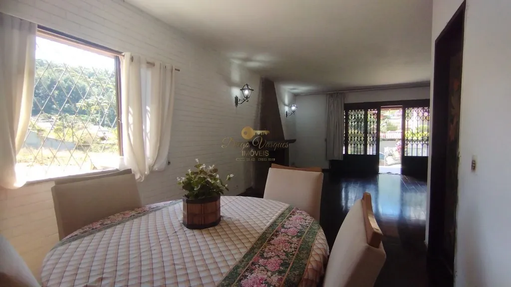 Imagem Casa para Venda em Teresópolis / RJ no bairro Ermitage