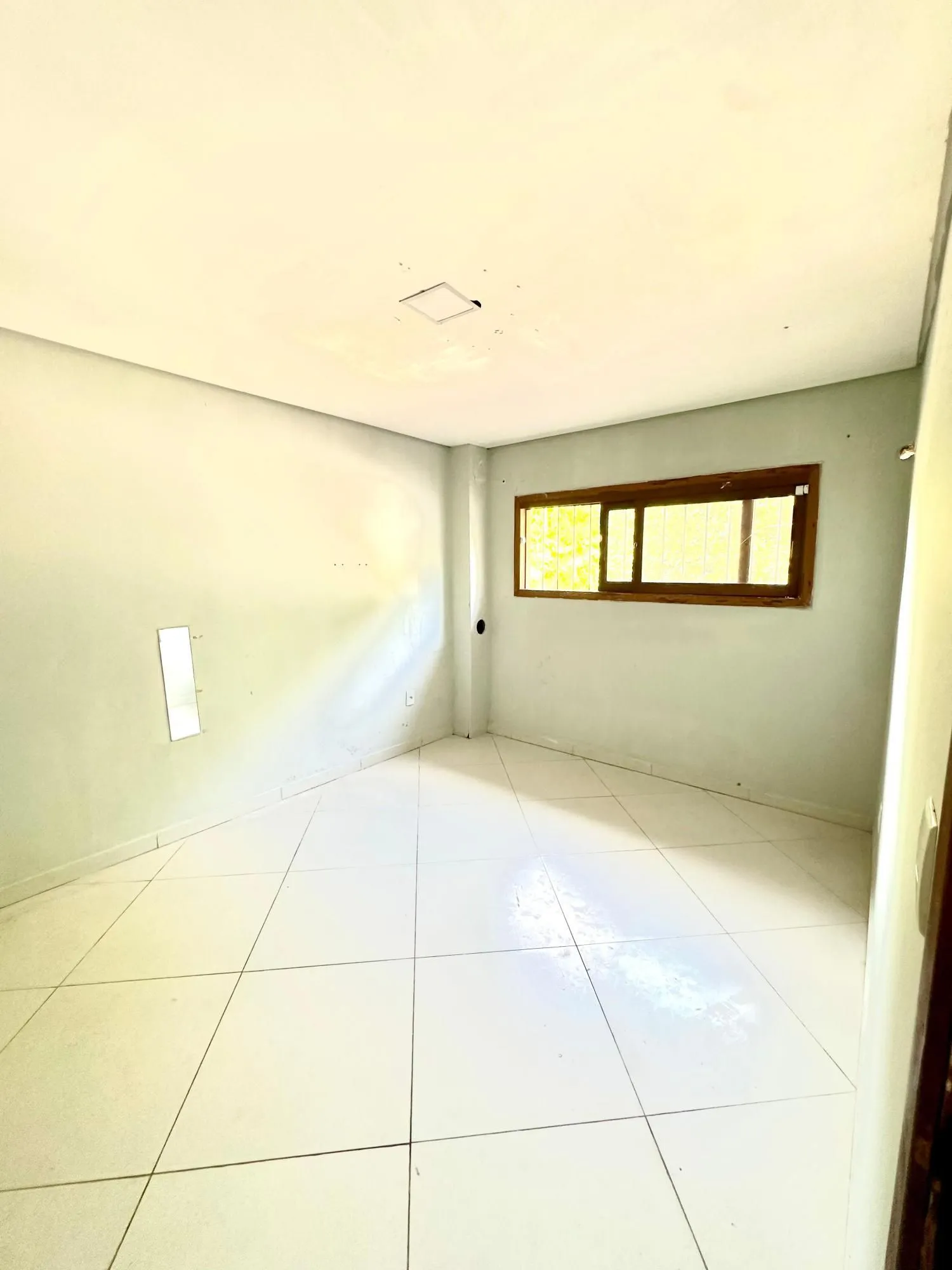 Imagem CASA DE DOIS QUARTOS COM PISCINA NO BAIRRO PONTA GROSSA