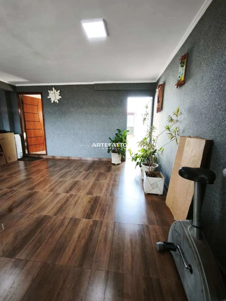 Foto do imóvel Casa à venda em Franca, Jardim Tropical, com 3 quartos, 180m2 em Rua Domingos Jardini