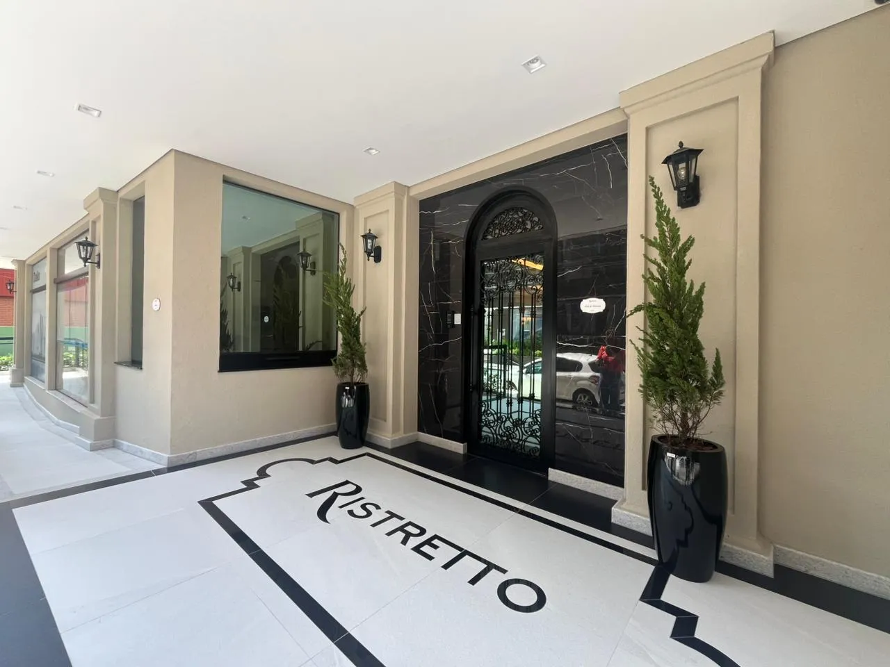 Imagem Apartamento com vista para o mar à venda com 243m2 por R$ 3.645.000,00