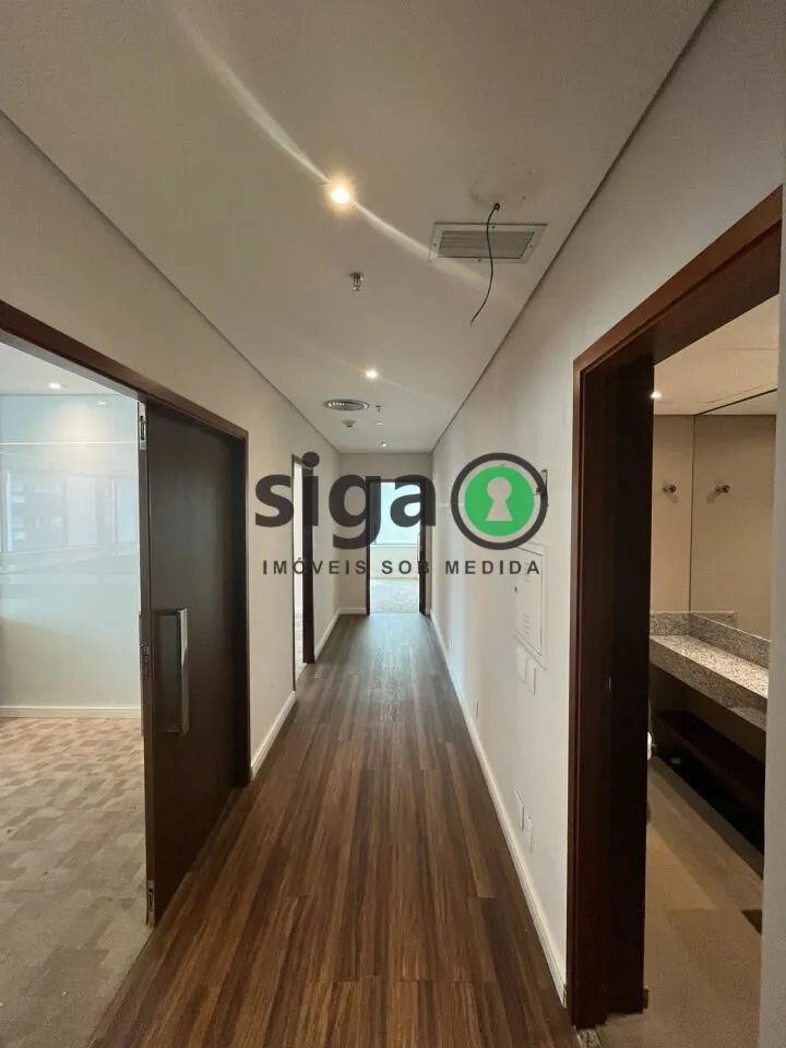 Imagem Sala Comercial e 4 banheiros à Venda, 292 m² por R$ 41.000,00