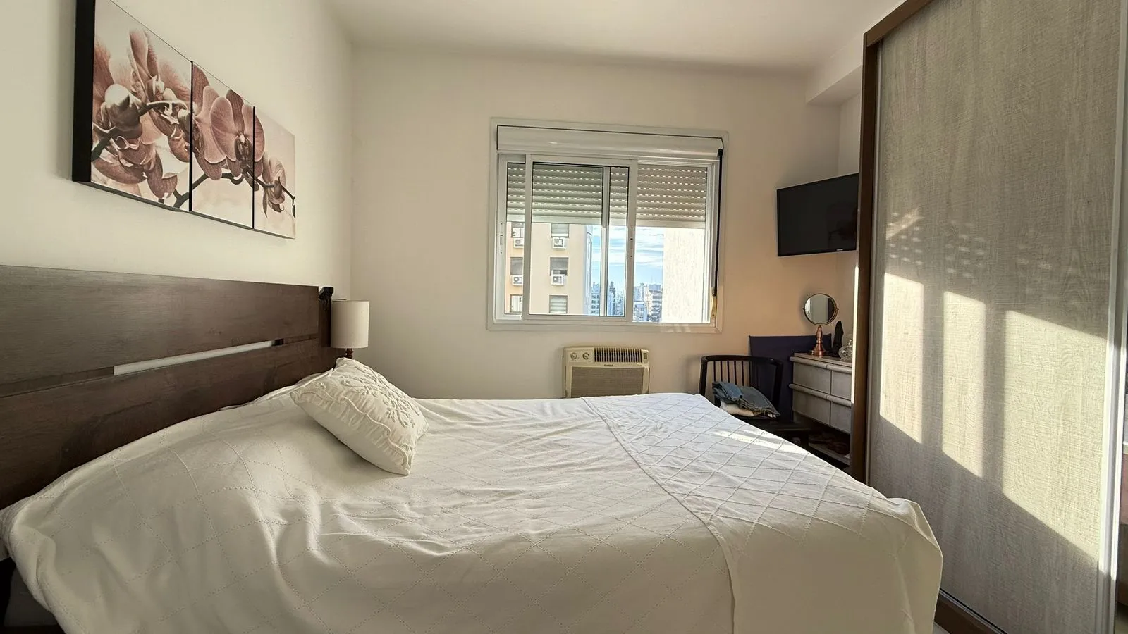 Imagem Apartamento 1 dormitório c/vaga escriturada coberta e infra completa no Rio Branco