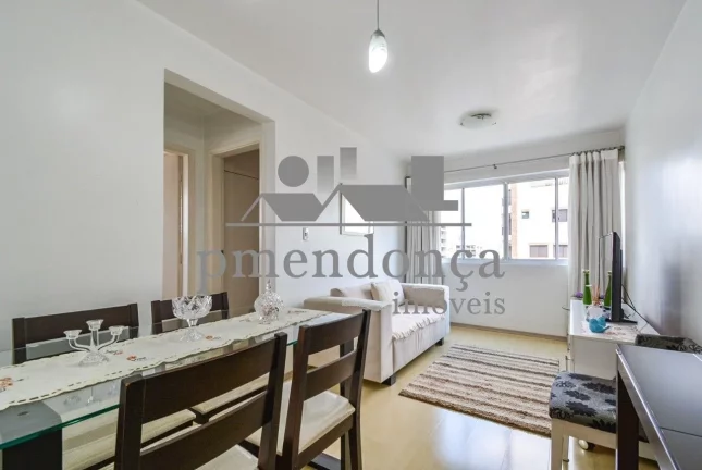 Foto do imóvel Ótimo apartamento no 2º andar, localizado na Rua Alves Guimarães, com 129m².