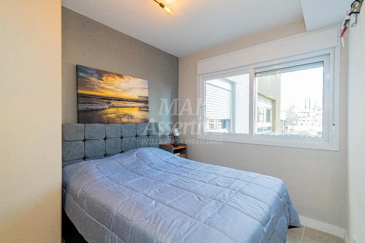 Imagem Ótimo apartamento mobiliado e decorado à venda em Porto Alegre/RS