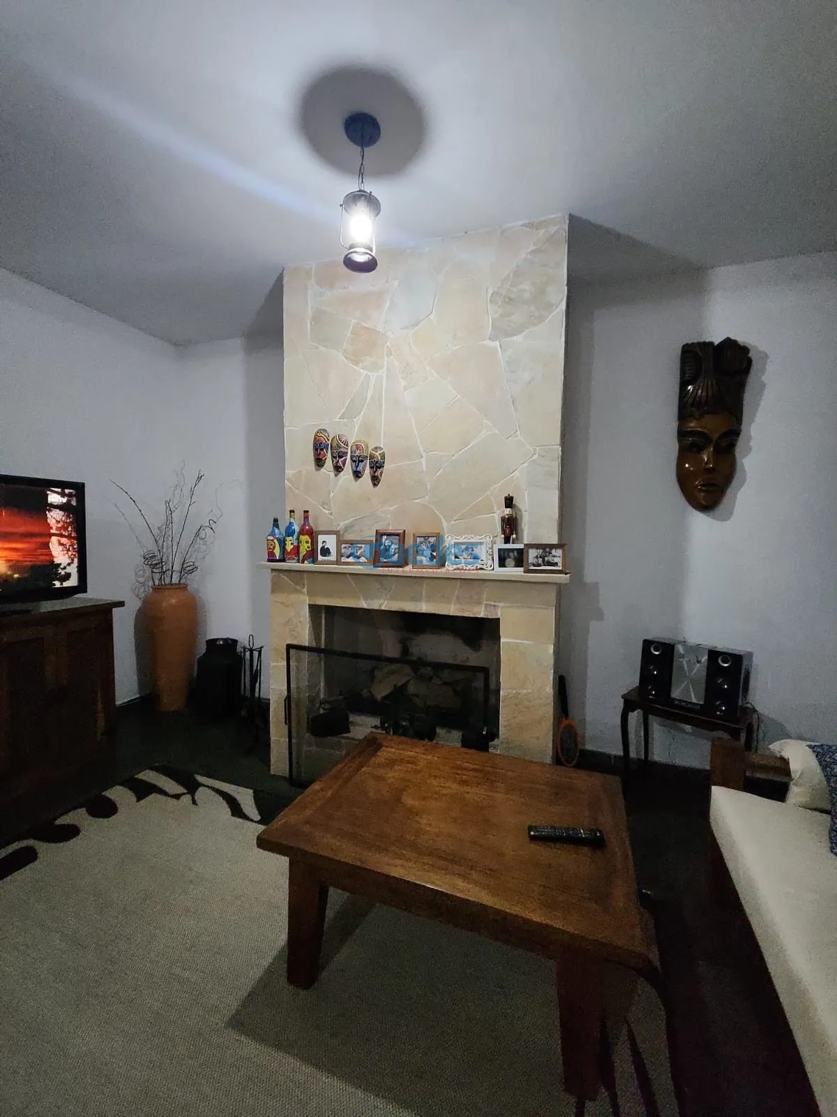 Imagem Casa em Embu das Artes, com 3 casas e 210m² por R$1.050.000 - Embu das Artes.