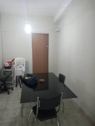 Imagem Excelente apartamento com área privativa em formato de 'U" com árvores.....