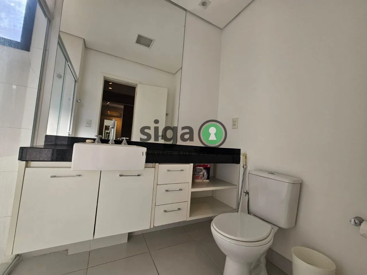 Imagem Apartamento mobiliado para alugar no Condomínio Limited Funchal