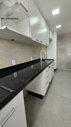 Imagem Apartamento à venda no Recreio dos Bandeirantes, Rio de Janeiro-RJ: 2 quartos, 1 suíte, 1 sala, 2 banheiros, 1 vaga, prédio com lazer