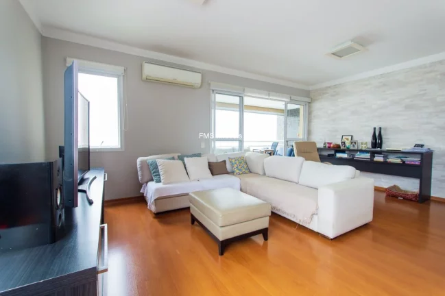 Foto do imóvel Apartamento à venda na Vila Olímpia com 3 suítes, 2 salas, 4 banheiros, 3 vagas, 137m².