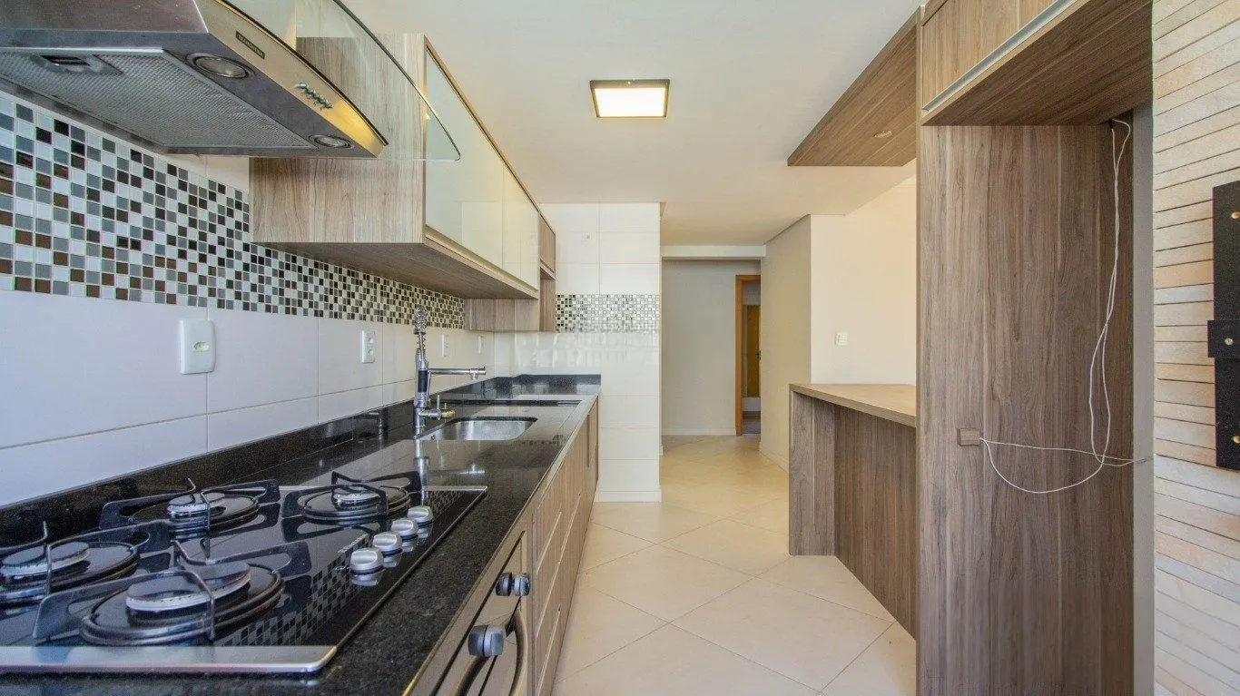 Imagem Vista Panorâmica, 3 Dormitórios com Suíte e 2 Vagas no Petrópolis