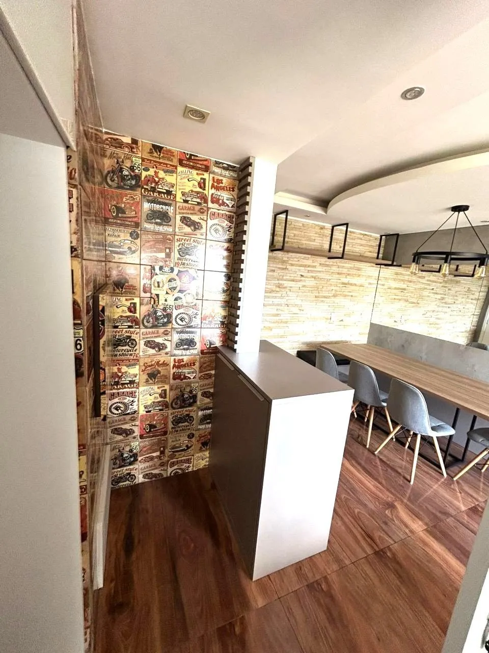 Imagem Apartamento no Sarandi de 3 dormitórios e 2 vagas
