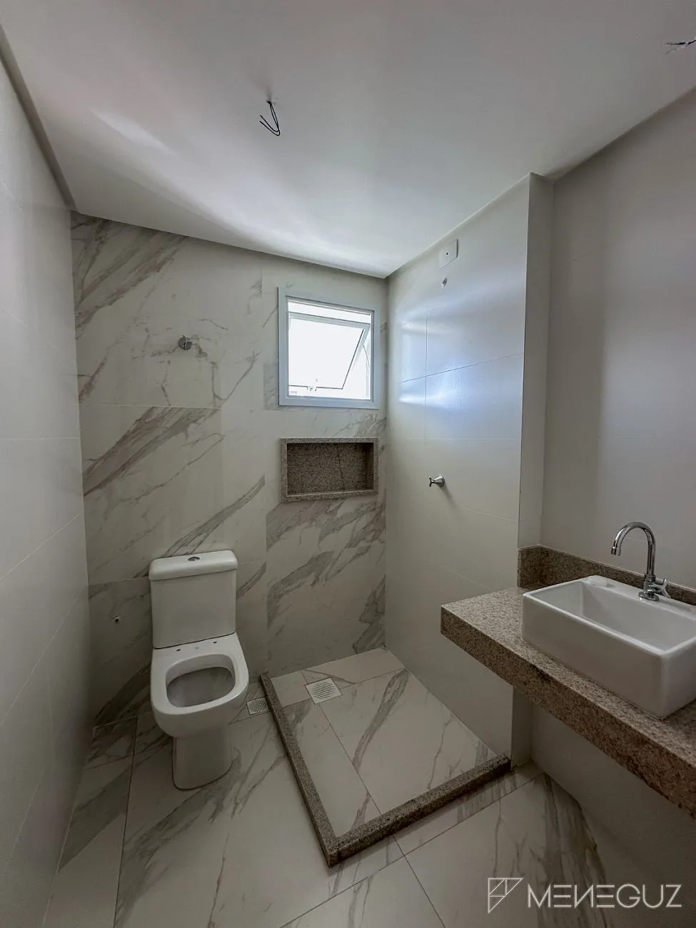 Imagem Apartamento de Luxo Novo no Centro de Guarapari - 3 Quartos com Suíte e Lazer Completo!