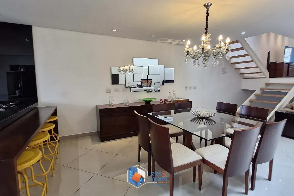 Imagem Sobrado para venda em Santa Teresinha com 3 quartos, sendo 3 suítes, 324m²