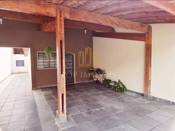 Foto do imóvel Casa três dormitórios zona mixta na av Iguape OPORTUNIDADE! em Avenida Iguape