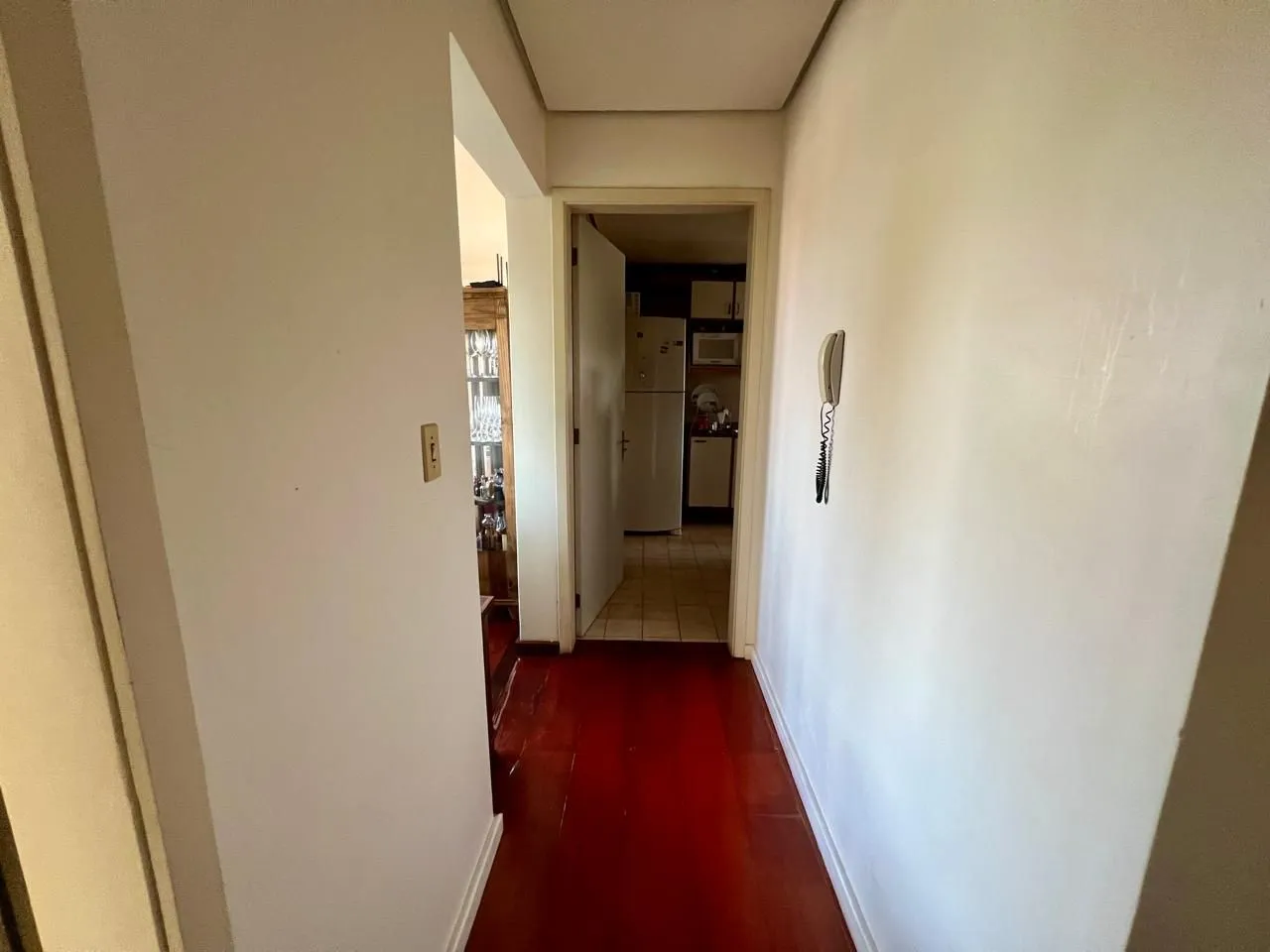 Imagem Apartamento 3 dormitorios, 1 suite, 2 vagas de garagem mais dependência de empregada no bairro tristeza.