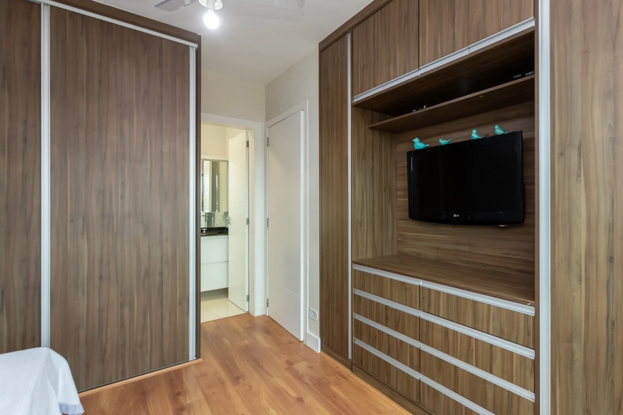 Imagem Cobertura com 3 Quartos à Venda, 181 metros em Portão - Curitiba