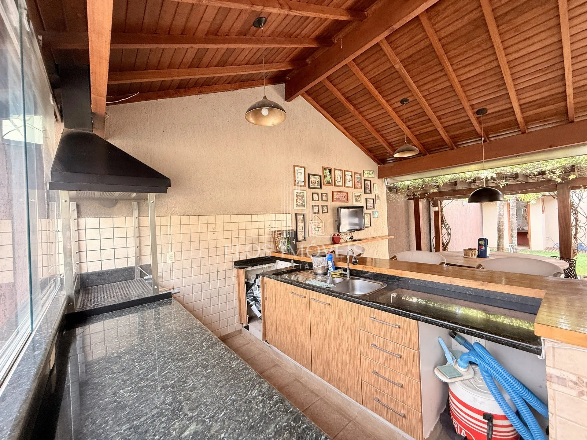 Imagem Casa de 3 quartos, 220m² no bairro Vila Limeirânea, em Limeira