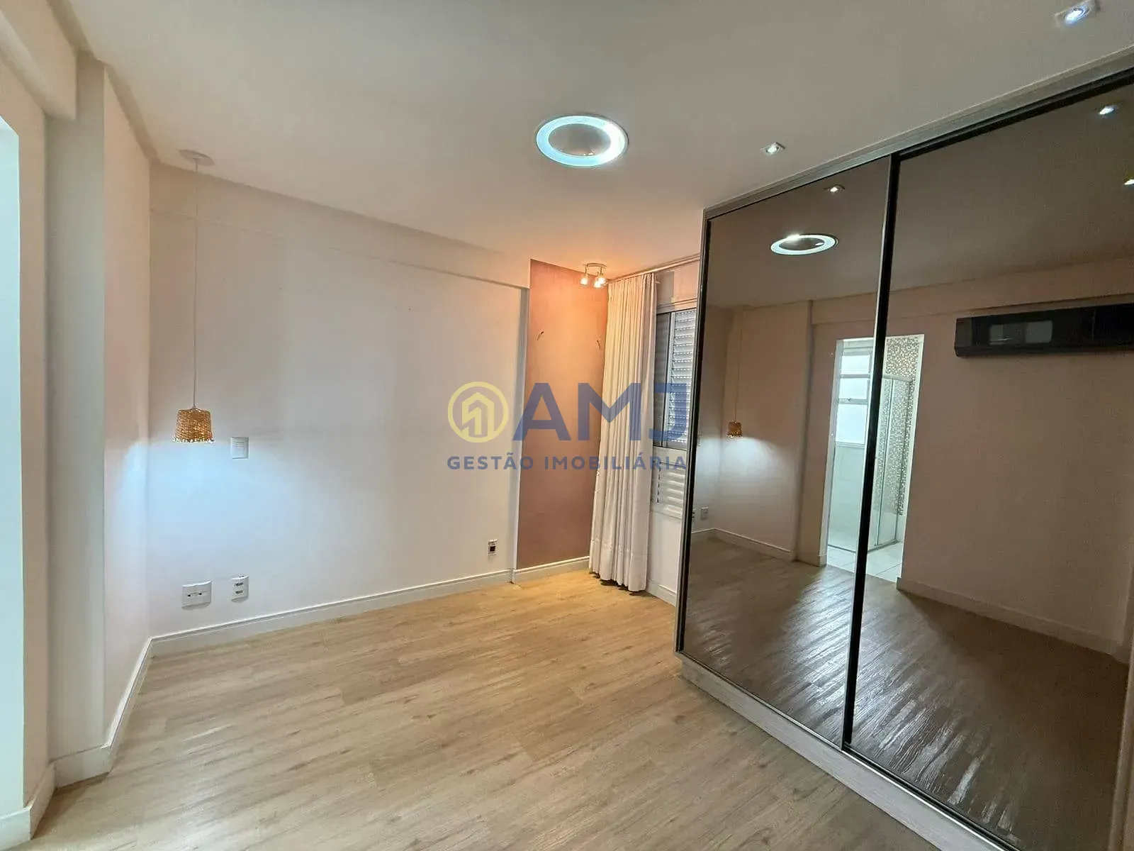 Imagem Apartamento à venda 3 Suítes no Setor Bueno