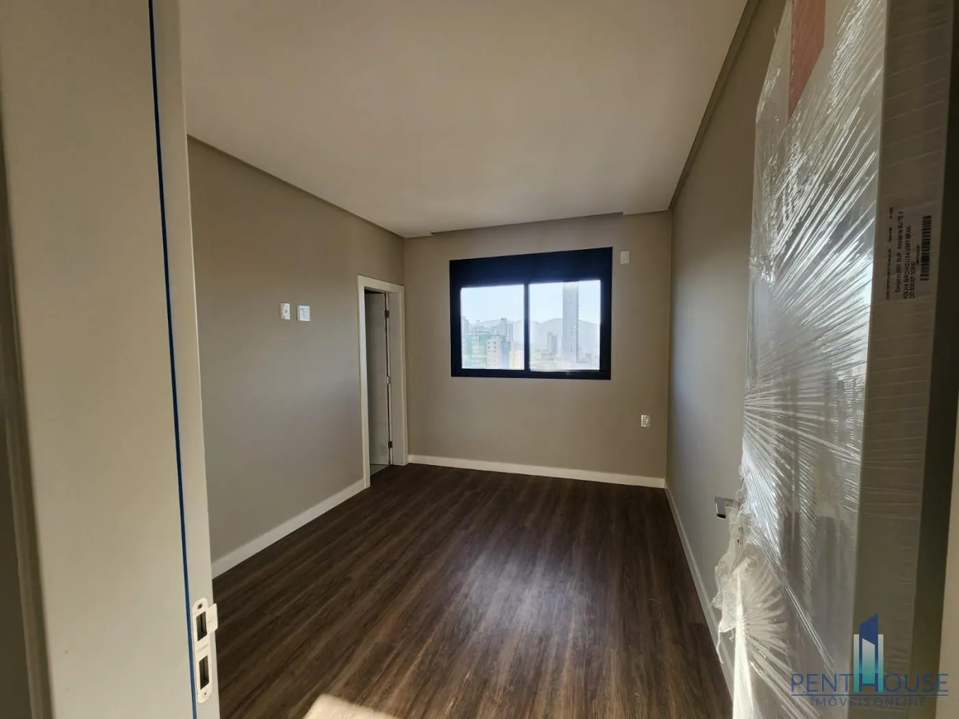 Imagem Cobertura Duplex para Venda em Balneário Camboriú, CENTRO, 3 dormitórios, 3 suítes, 4 banheiros, 3 vagas