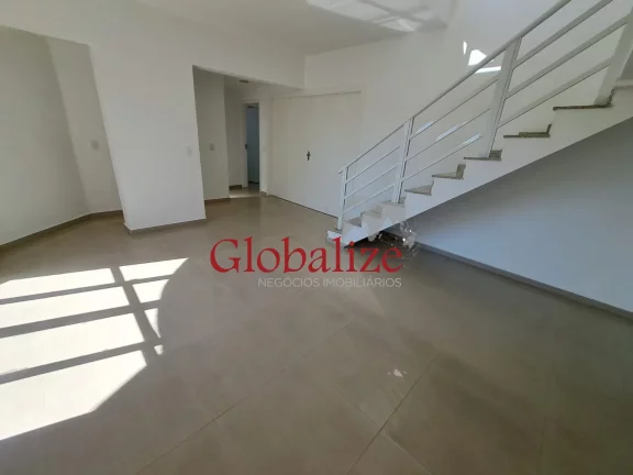 Imagem Cobertura à venda com 422m², 3 suítes, dependência, 3 vagas por R$1.200.000,00 na Ponta da Praia em Santos