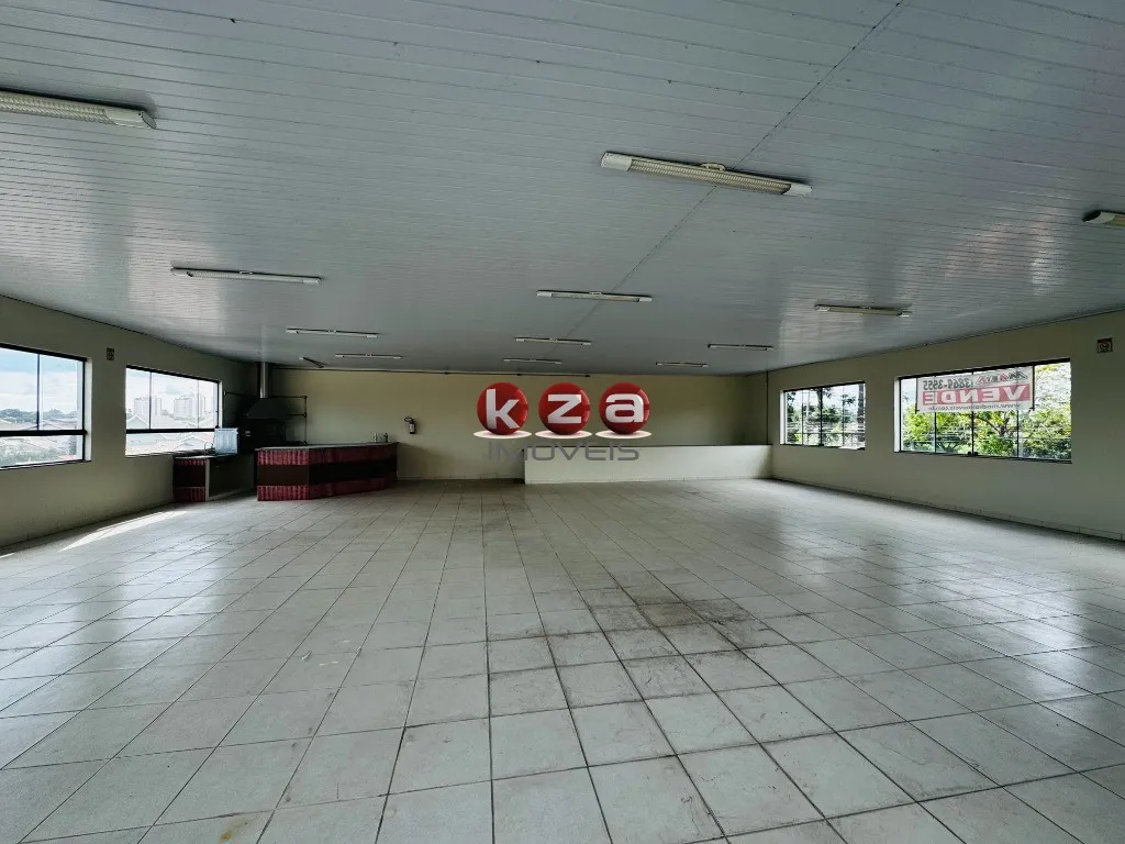 Imagem Salão Comercial à Venda em Valinhos-SP, na Vila Faustina II: 3 Salas, 6 Banheiros, 6 Vagas e 511m² de Área