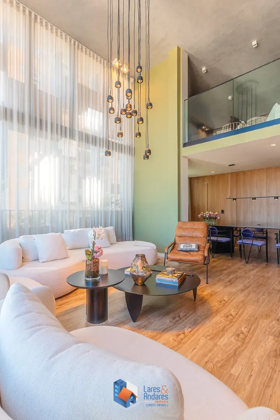 Imagem Duplex para venda em Pinheiros com 2 quartos, sendo 2 suítes, 130m²