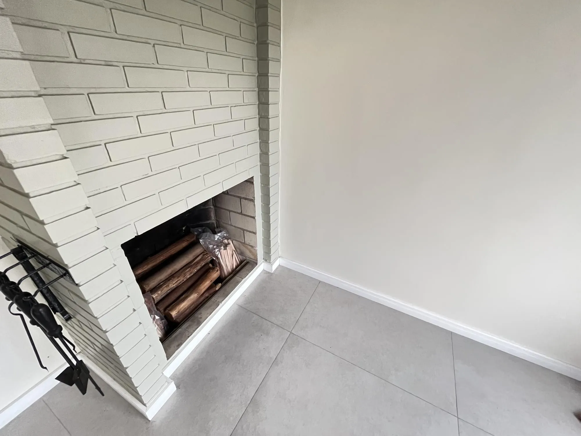 Imagem Cobertura de um quarto no bairro Santana em Porto Alegre.