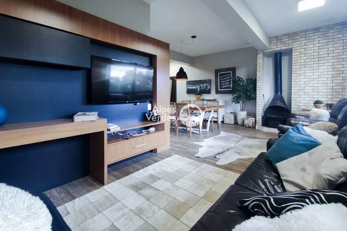 Imagem Vende-se Apartamento em Gramado, com 02 dormitórios