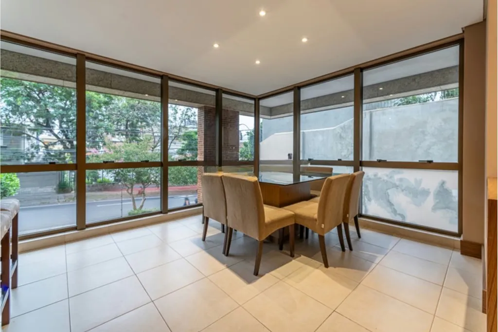 Imagem Apartamento em Mont Serrat