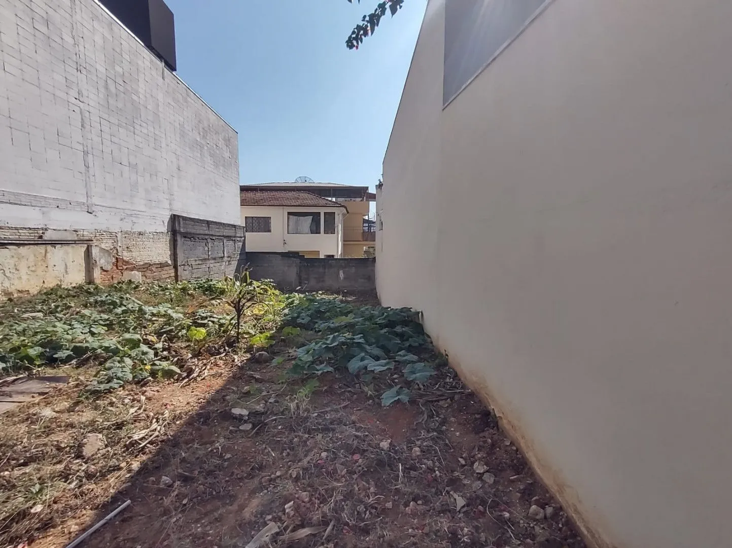 Imagem Terreno à venda, 213 m² por R$ 990.000,00 - Sumaré - São Paulo/SP