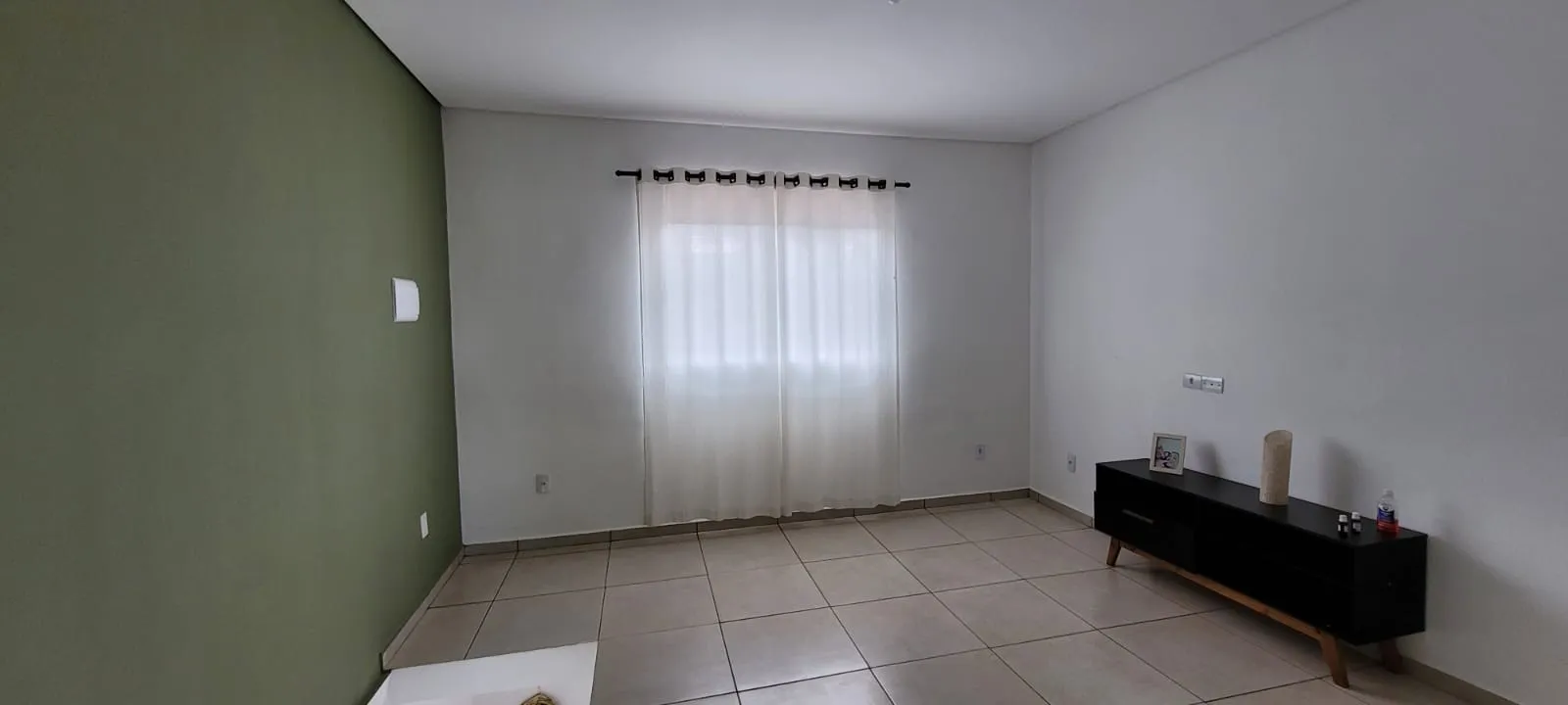 Imagem Chácara com 2 casa e 1 edícula - Condomínio Residencial Aquarius- Araçoiaba da Serra