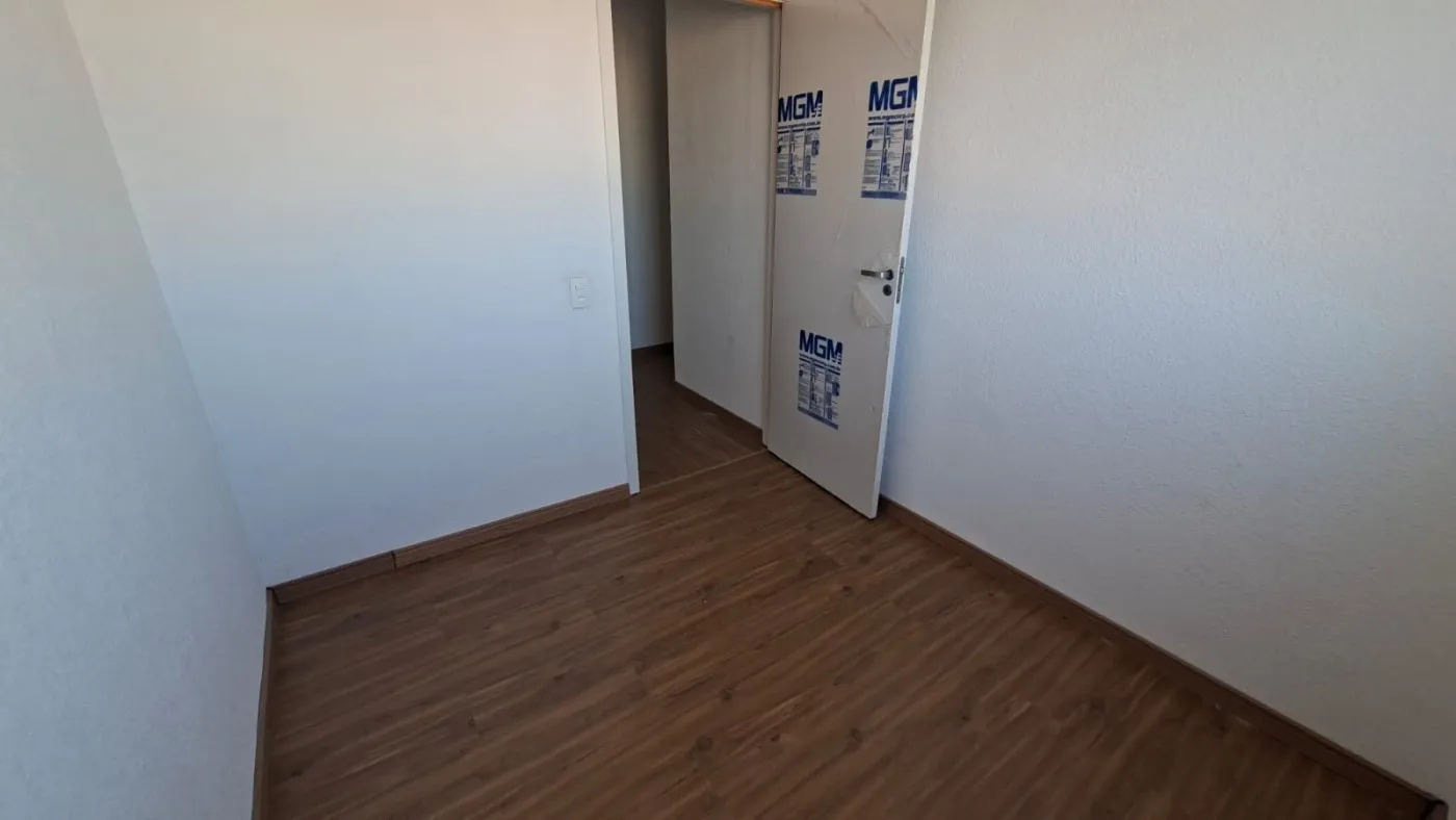 Imagem Apartamento para Venda, Itaperi, 2 dormitórios, 1 banheiro, 1 vaga