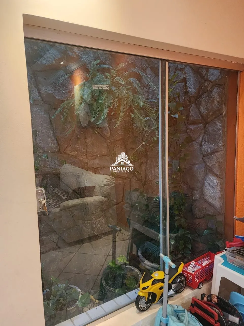 Imagem CASA COM 2/4 SENDO UMA SUITE NO BAIRRO CRISTO REI VG