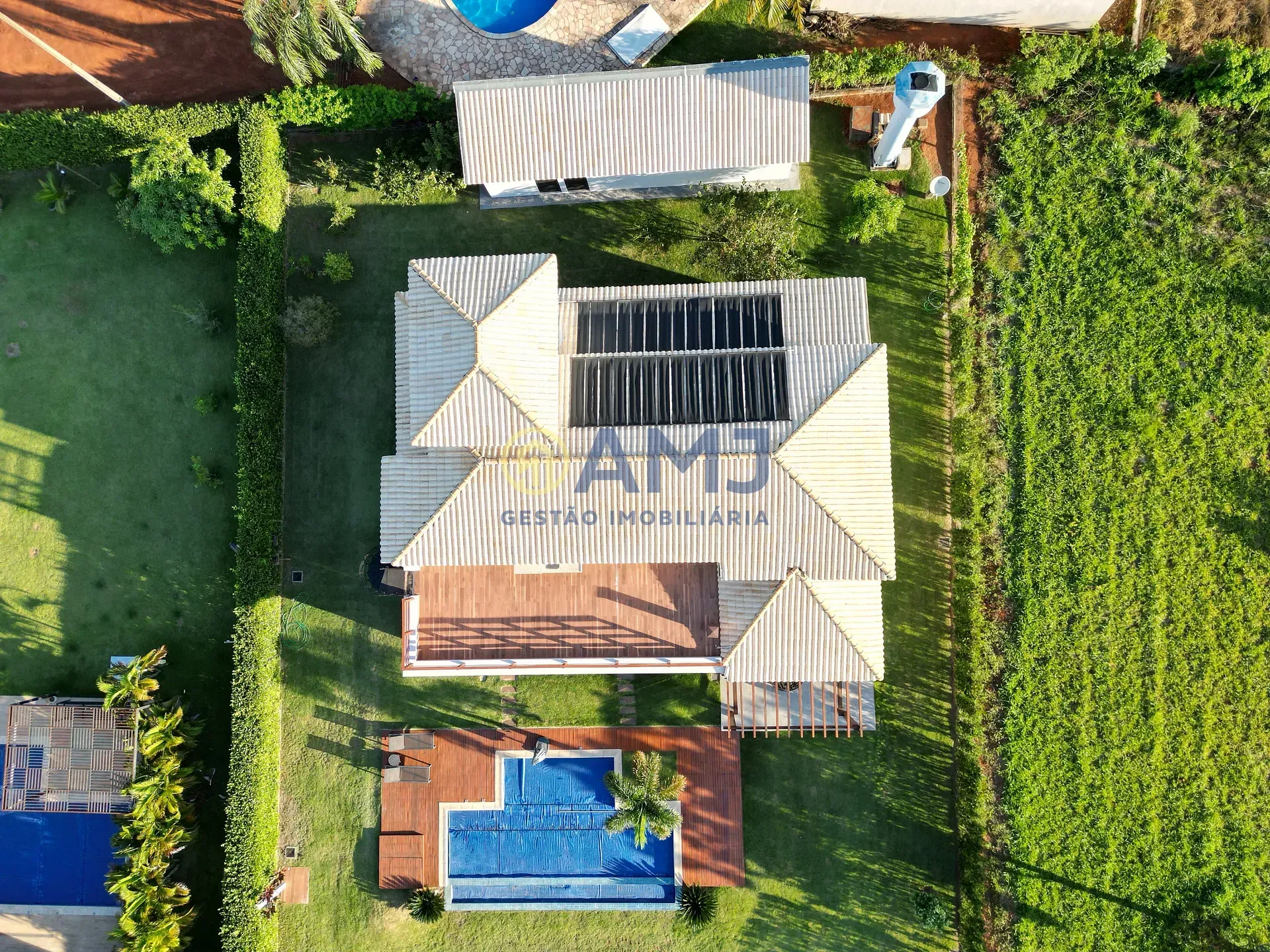 Imagem Chácara de luxo à venda - Condomínio Terra do Boi - Hidrolândia