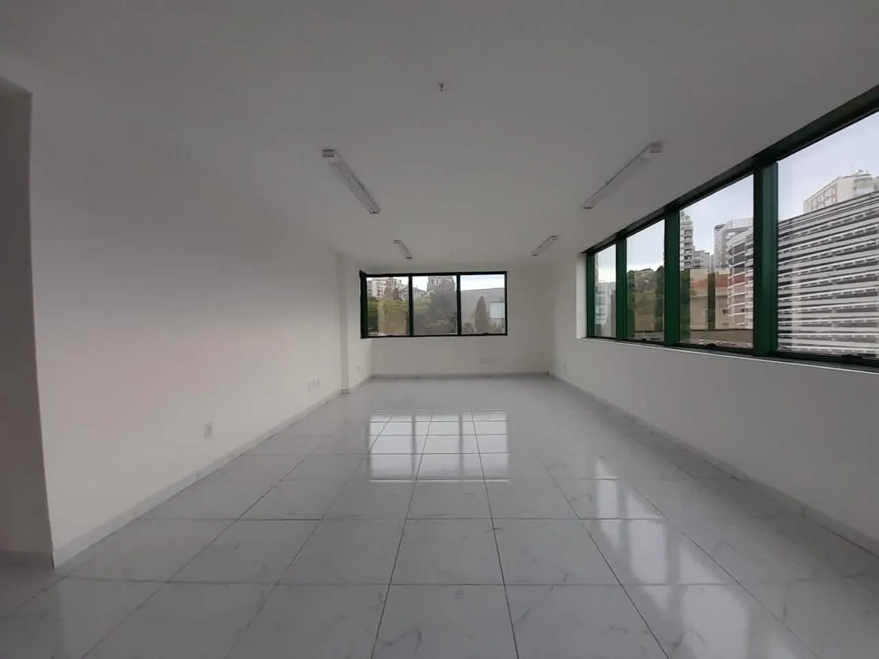 Imagem Sala comercial à venda em Porto Alegre, Centro Histórico, 42.23m2