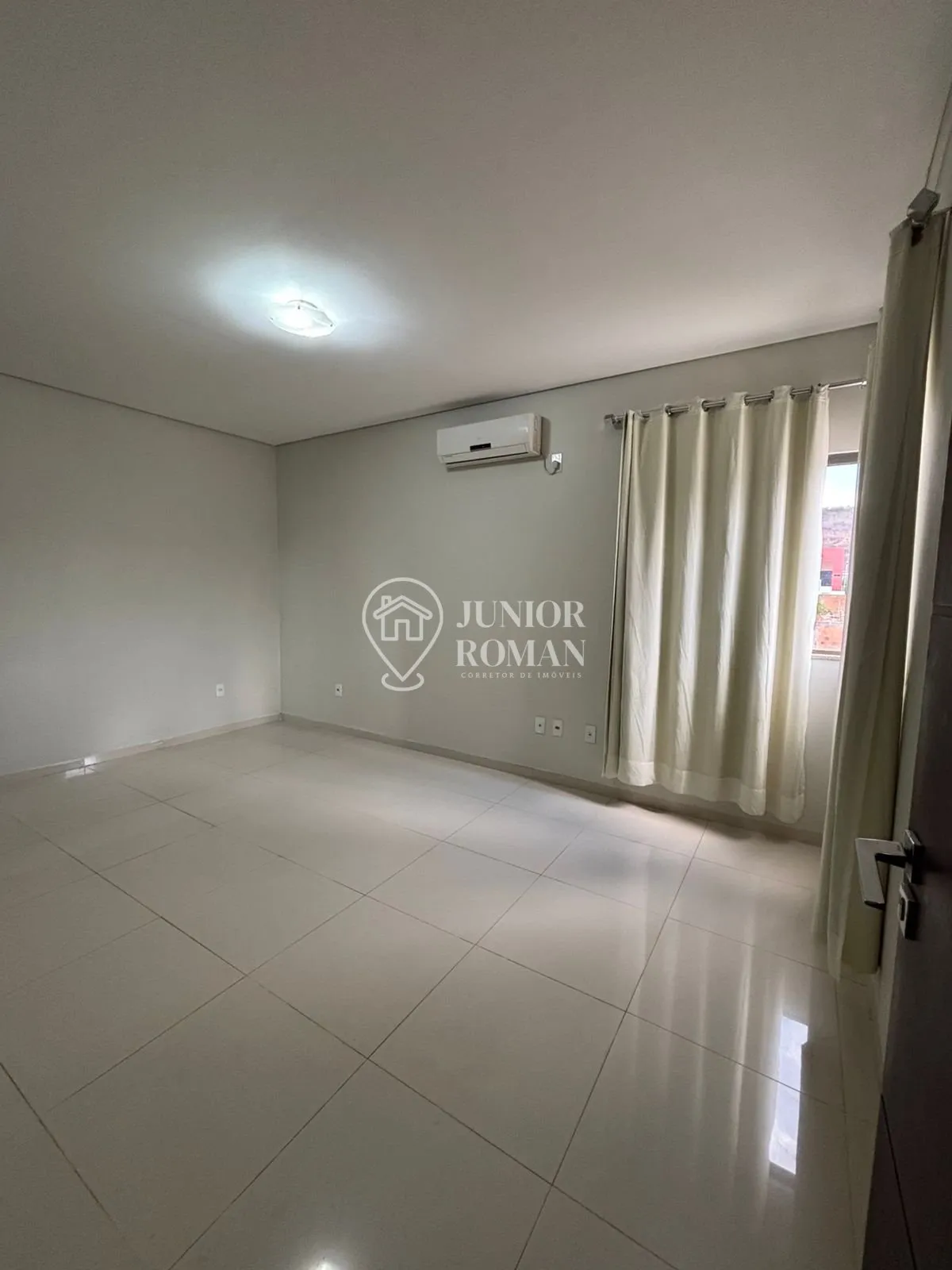 Imagem AMPLO SOBRADO 3 DORM 1 SUITE PLANEJADOS CHURRASQUEIRA NO BAIRRO BANDEIRANTES - BARREIRAS/BA