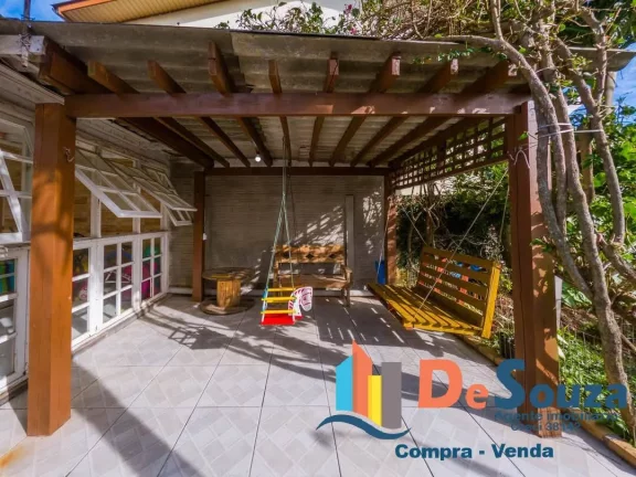 Imagem Imóvel com piscina e pergolado próximo ao Centro de Nova Tramandai!