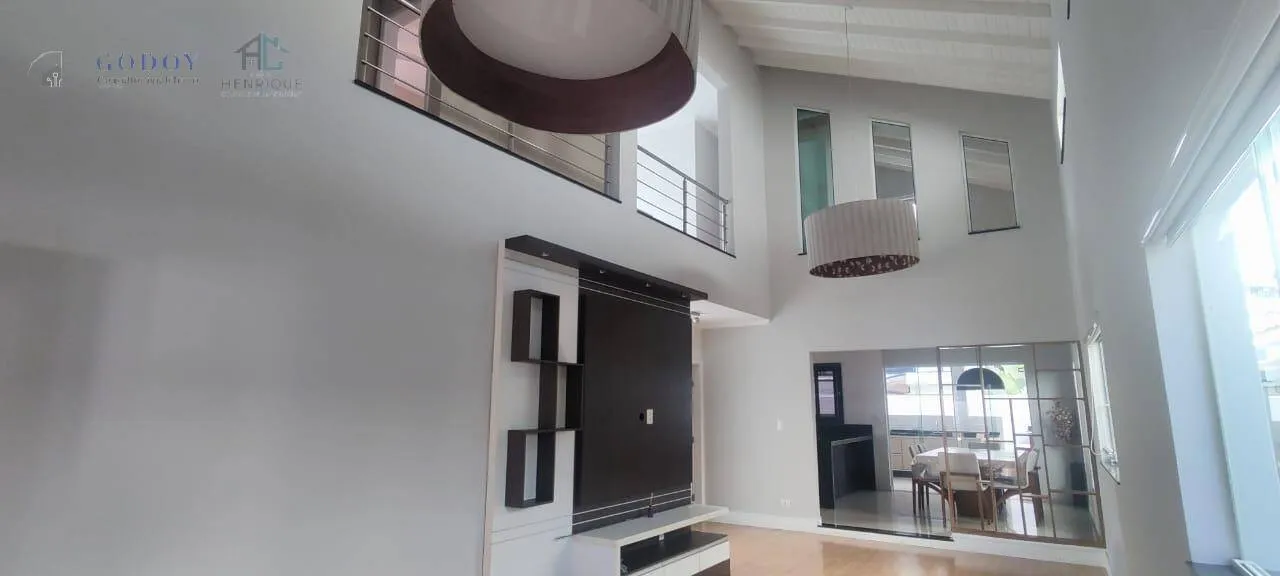 Imagem Conforto e lazer completos: casa com espaço gourmet, jacuzzi e 4 vagas