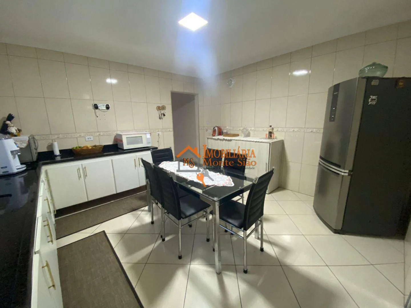 Imagem Sobrado com 3 dormitórios à venda, 292 m² por R$ 700.000,00 - Jardim do Papai - Guarulhos/SP