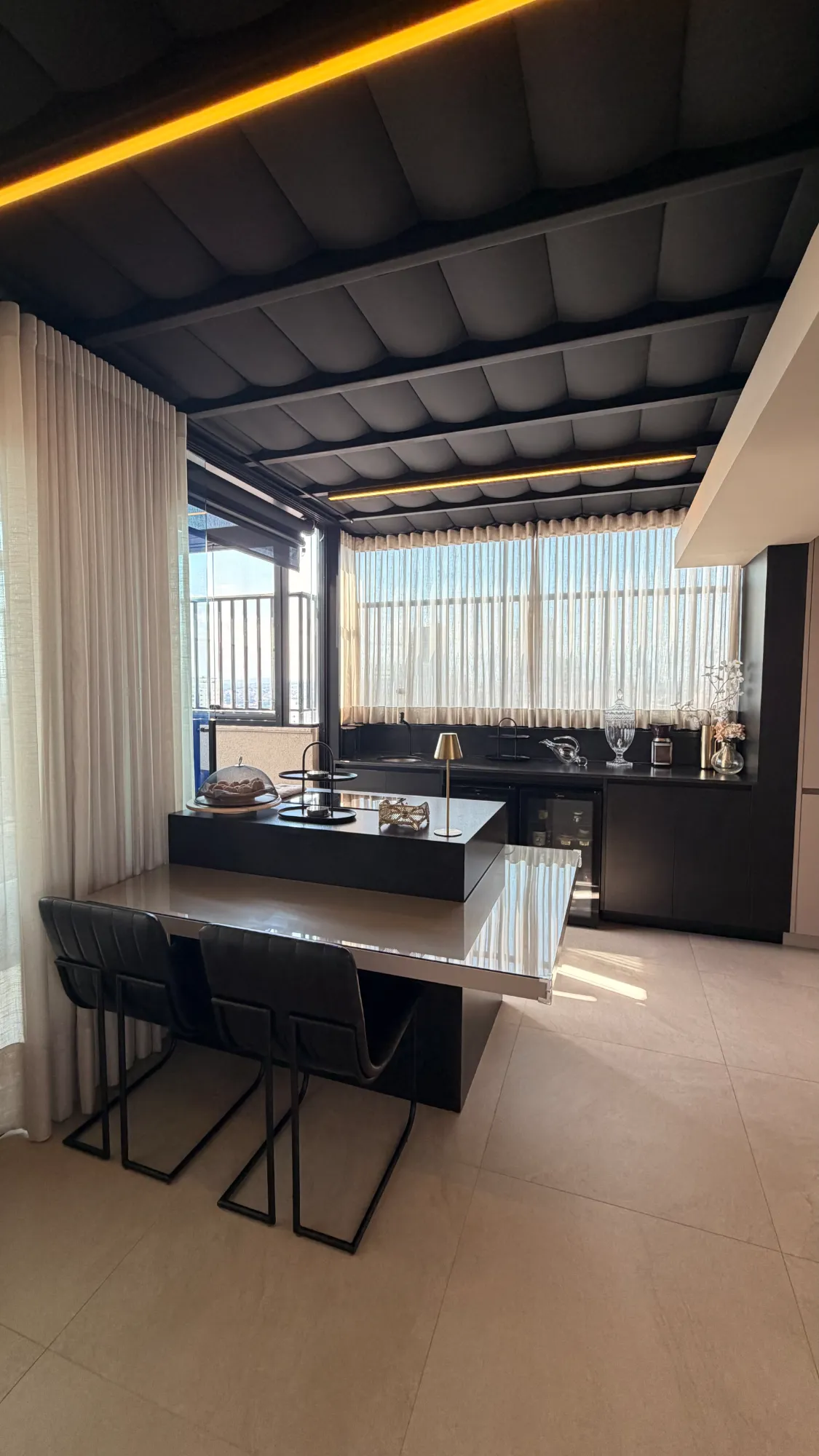 Imagem Cobertura com 3 Quartos à Venda, 245 m² em Cambuí - Campinas