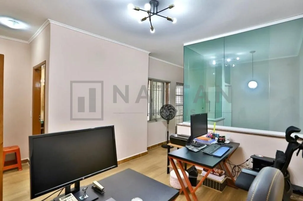 Imagem Sobrado à venda no Anália Franco com 320 m², 3 dormitórios e escritório independente