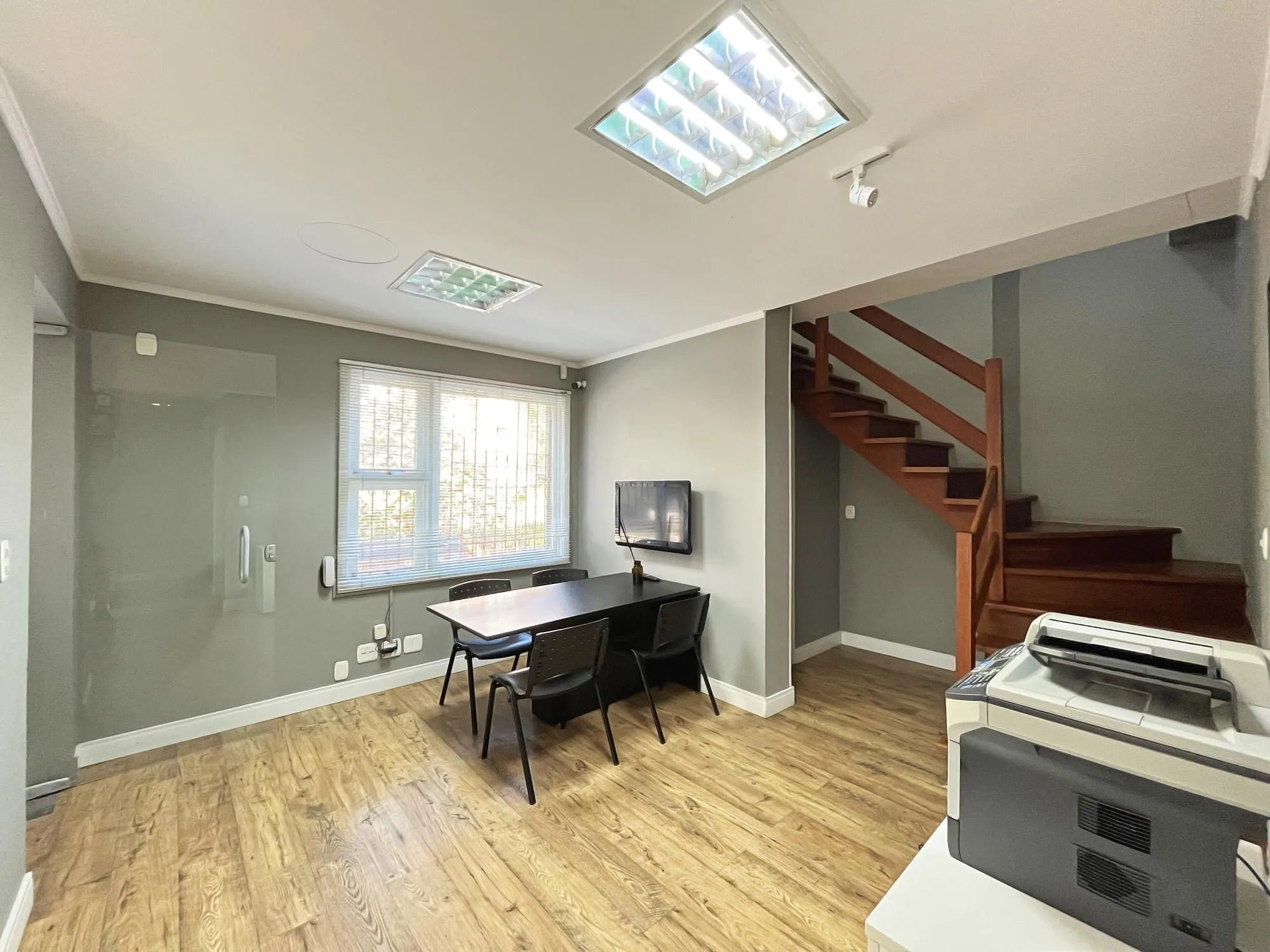 Imagem Excelente Casa comercial para comprar com 250m² na Avenida Palmeira