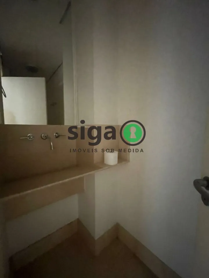 Imagem Apto com 204m², com 3 quartos, sendo 1 suite, 1 vaga, nos Jardins, SEM MOBILIA para LOCAÇÂO e VENDA