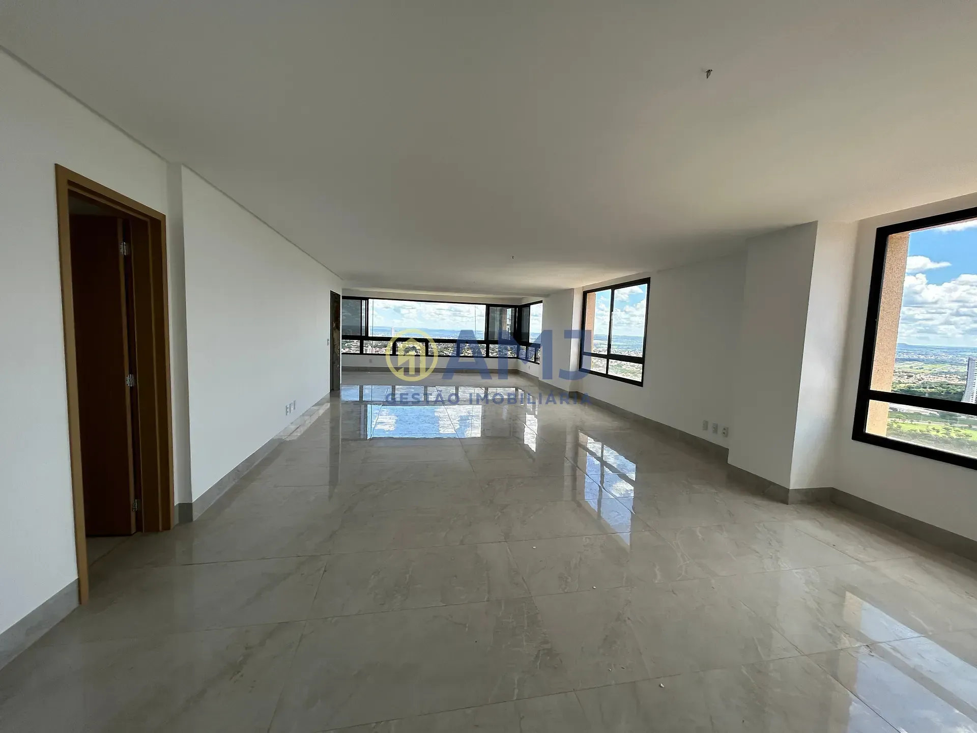 Imagem Apartamento à venda 3 Suítes no Jardim Goiás