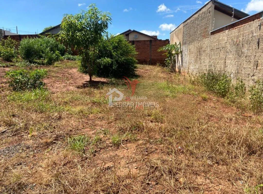 Imagem Lote/Terreno de 208m² no bairro Jardim Maria Luiza Iv, em Lençóis Paulista