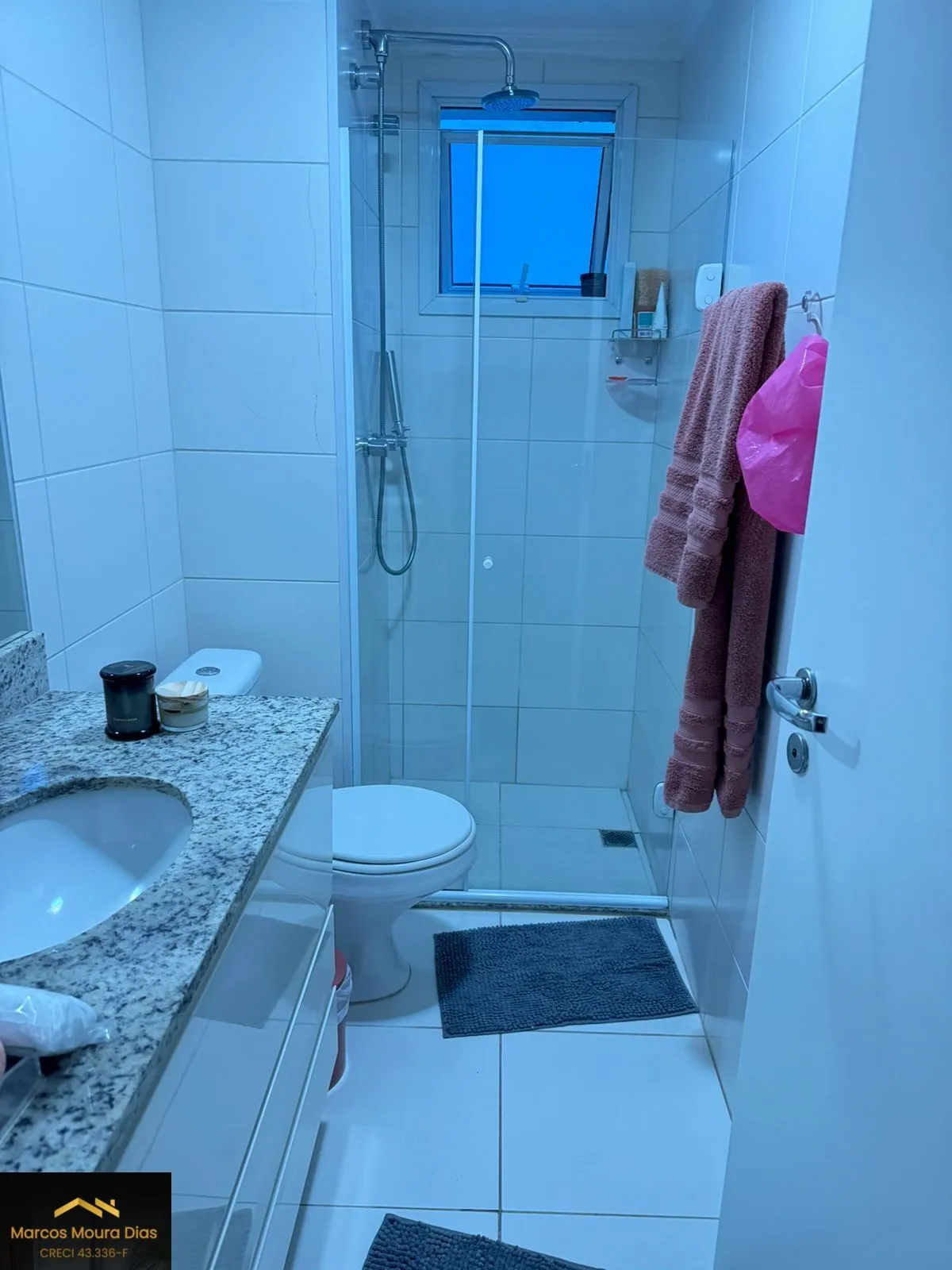 Imagem Apartamento com 4 dormitórios (1 suíte) , 2 Vagas de garagem, Edifício com Portaria 24 hs e Lazer
