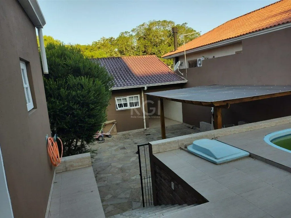 Imagem Casa para Venda - 214m², 2 dormitórios, 4 vagas - Parque Santa Fé